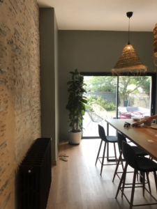 Extension cuisine - mur en pierre